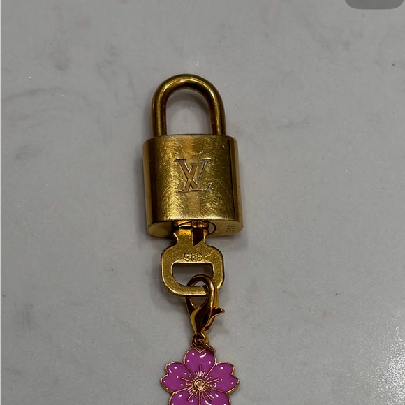 Louis Vuitton Gold and Pink Flower Keychain - Picture 1 of 6